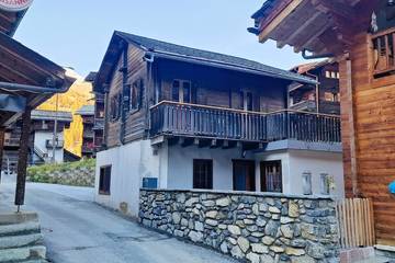 Gîte pour 4 personnes, avec jardin dans Les Haudères