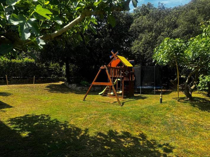 Casa rural para 16 personas, con piscina y jardín, Se admiten mascotas en Provincia de Gerona - 2