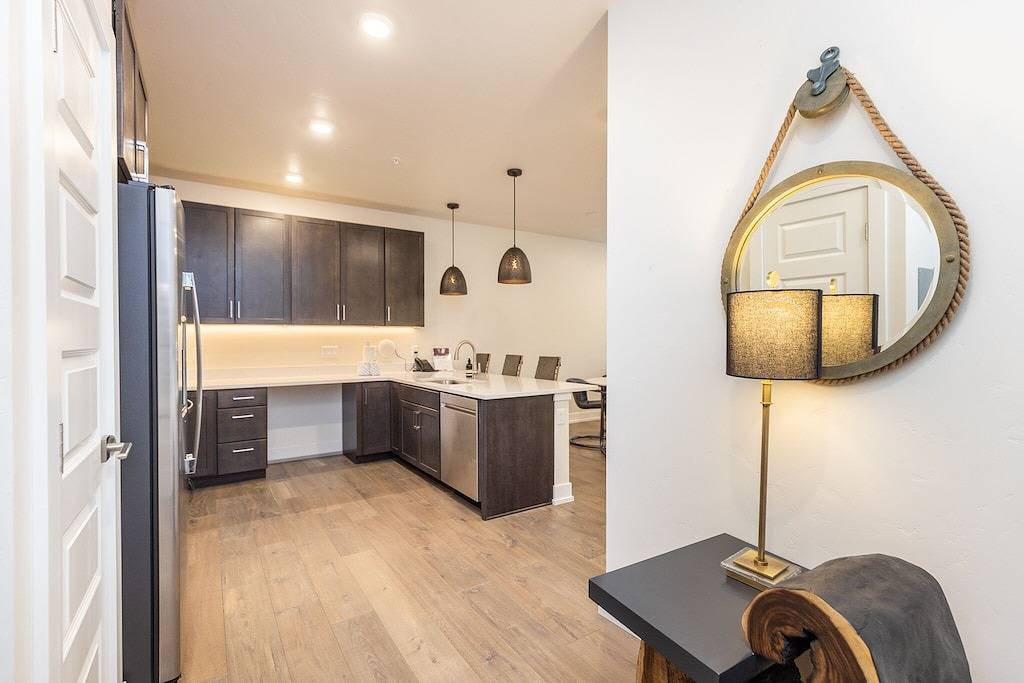 Ganze Wohnung, Condo in Keystone Overlooking Snake River; Scenic Mountain and River Views! in Arapahoe Basin