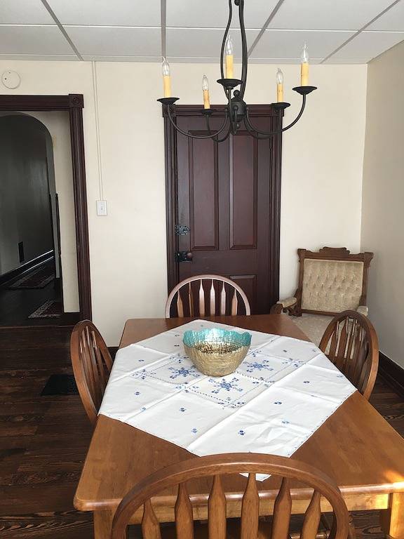 Ganze Wohnung, Zweiter Stock im historischen Gettysburg-Haus in Gettysburg, Adams County (PA)