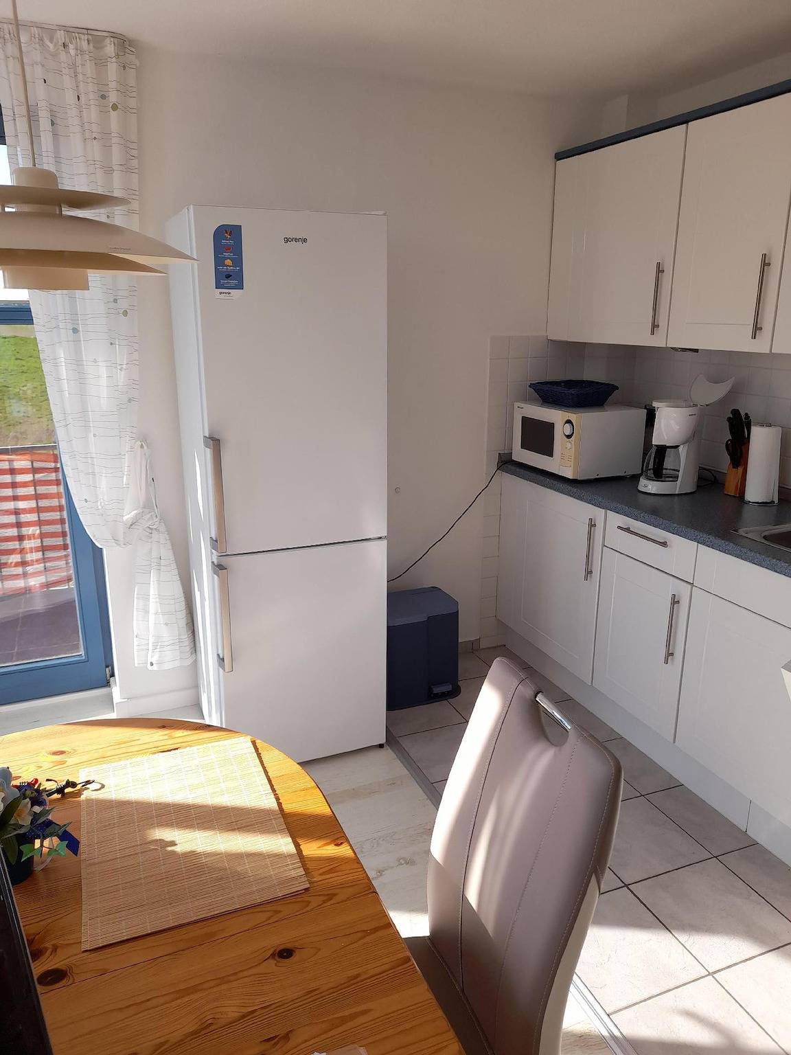 Ganze Ferienwohnung, Moderne Ferienwohnung mit Balkon in Strandnähe in Friedrichskoog-Spitze, Friedrichskoog