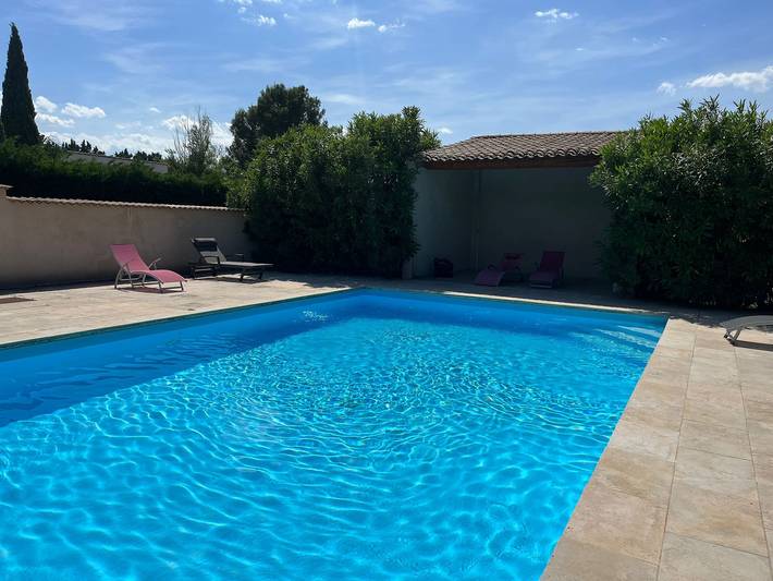 Gîte pour 4 personnes, avec jardin dans le Vaucluse