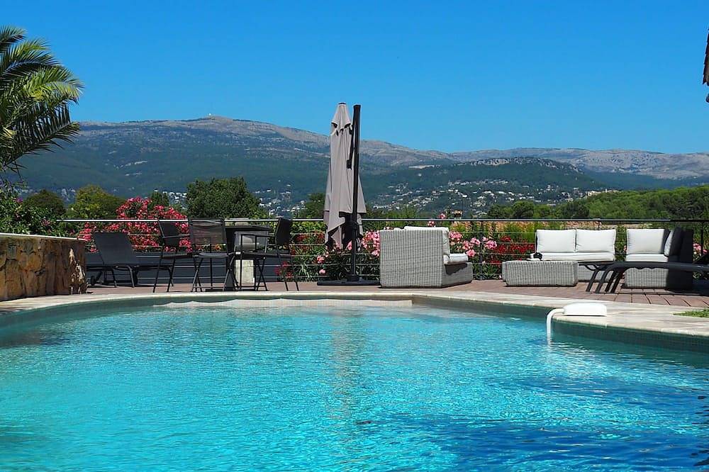 Maison De Vacances pour 12 Personnes dans Mouans-Sartoux, Région de Cannes