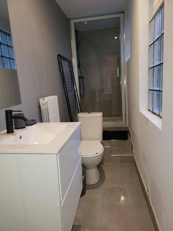 Appartement entier, One-Bedroom Apartment in Anzin, Région de Valenciennes