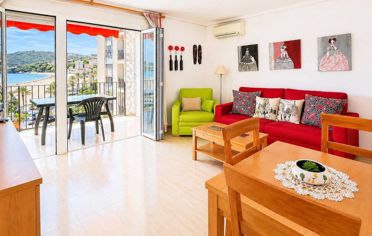 Ganze Ferienwohnung, Apartment mit Meerblick und Terrasse, 100 m vom Strand Playa de la Concha entfernt in Playa Morro de Gos, Oropesa del Mar