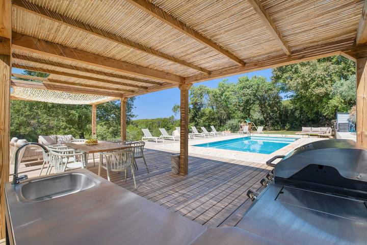 Location de vacances pour 10 personnes, avec jardin et piscine à Callas - 3