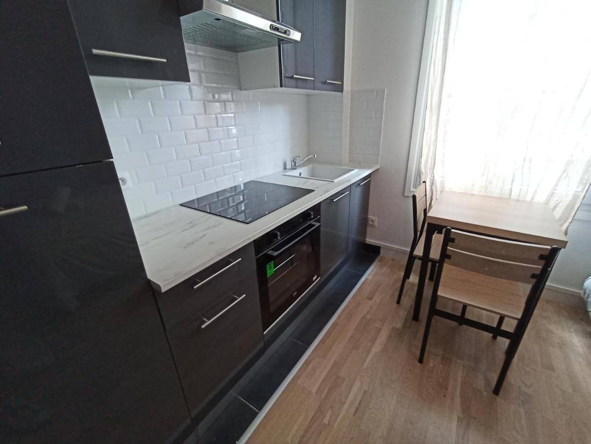 Appartement entier, One-Bedroom Apartment in Maisons-Laffitte, Yvelines