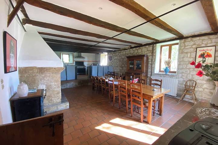 Gîte pour 18 personnes, avec jardin à Labarthe