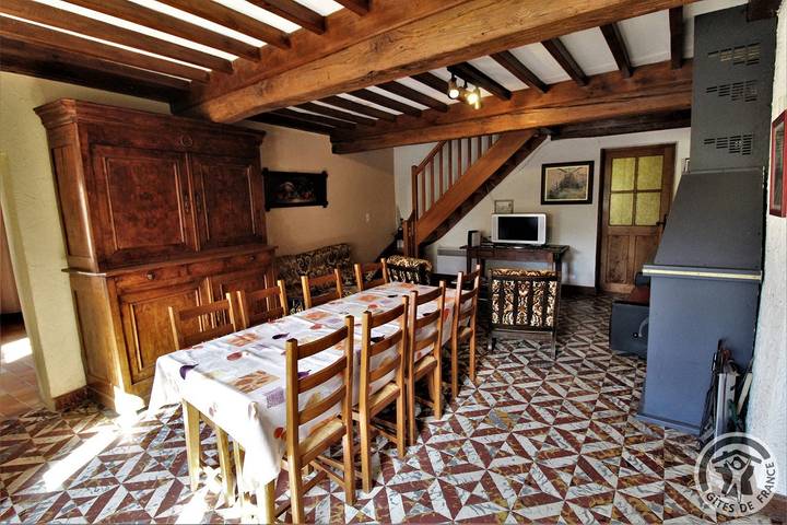 Gîte pour 8 personnes, avec jardin, animaux acceptés dans Rhône - 4