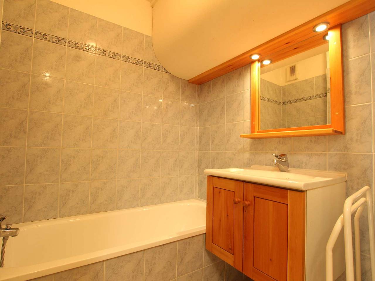 Ganze Wohnung, Gemütliches Studio für 4 Personen in Chantemerle, Serre-Chevalier – Terrasse, Garage optional in Saint-Chaffrey, Serre Chevalier
