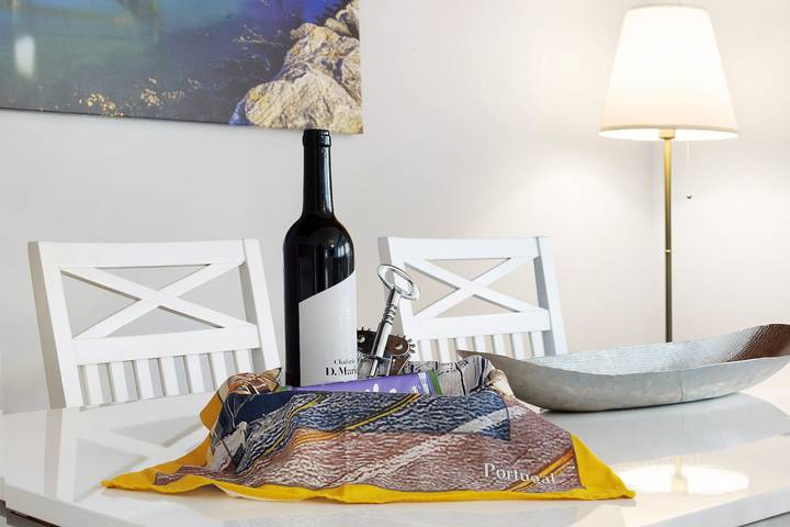 Apartamento inteiro, Apartamento 'Boutique Santa Catarina 1' com Varanda, Wi-Fi e Ar Condicionado in Santo Ildefonso, Porto