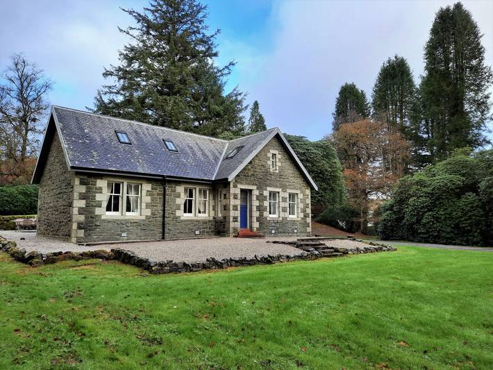Log cabin for 10 people, with garden in Dumfries and Galloway