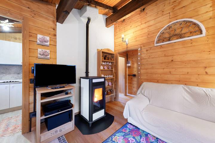 Chalet 'Orserose I Masenin' with Mountain View, Shared Terrace and Wi-Fi in Forno di Zoldo, Val di Zoldo