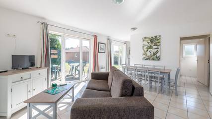 Location De Vacances pour 8 Personnes dans Parentis-en-Born, Côte d’Argent, Photo 1