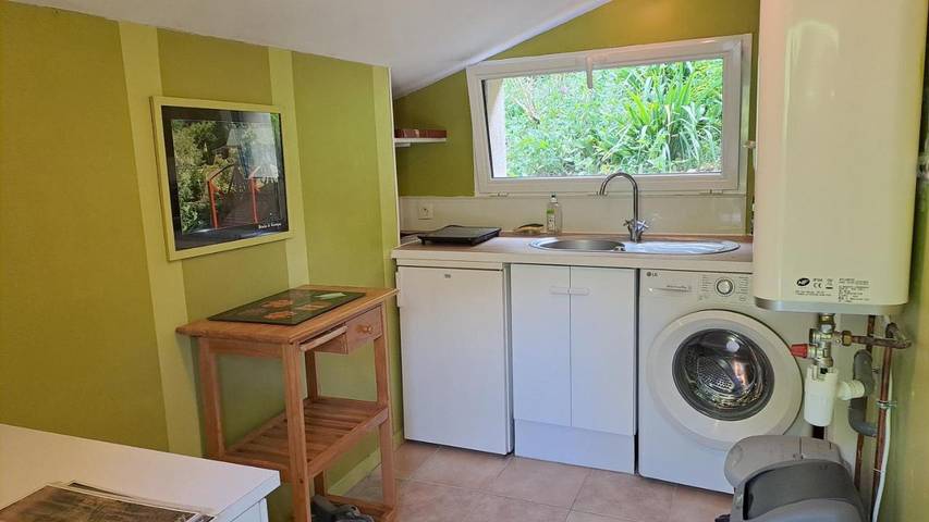 Location de vacances pour 2 personnes, avec Terrasse ainsi que Jardin et Vue à Lanvellec - 4
