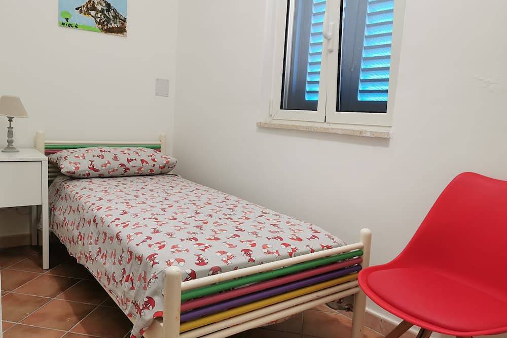 En la villa por tia tina in San Giorgio (Bari), Region de Bari
