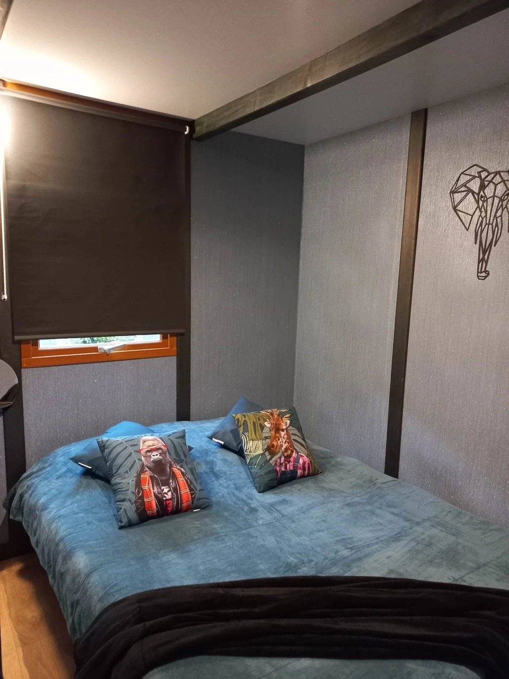 Zecamping 4* piscine pet friendly jacuzzi chalet Tv Lv clim 24m2 in Noves, Région d'Arles