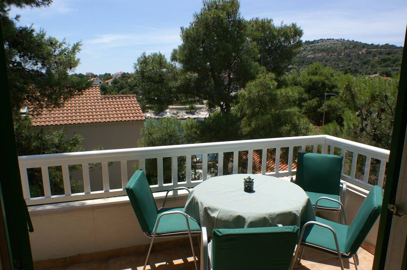 Ganze Wohnung, 1-Zimmer-Ferienwohnung mit Terrasse und Meerblick Razanj, Rogoznica A-4265-b in Ražanj, Šibenik-Knin