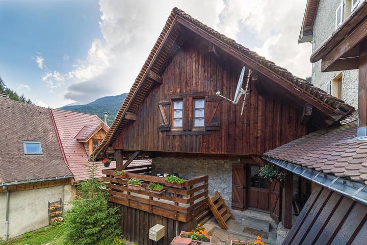 Appartement entier, Appartement "Koch" avec terrasse privée et Wi-Fi in Saint-Pierre-de-Chartreuse, Isère
