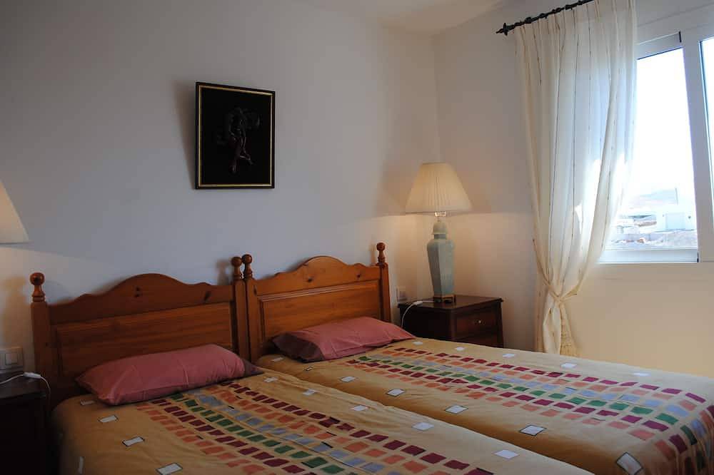 Casita Canaria, mit tollem Meerblick, Wifi, Pool (8X4m) fur 2 bis zu 4 Personen in La Asomada, Tías