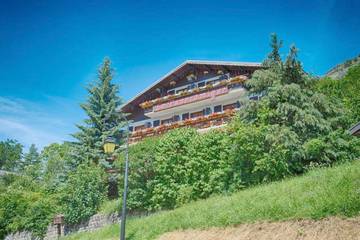 Hôtel pour 2 personnes, avec jardin ainsi que terrasse et vue à Mizoën