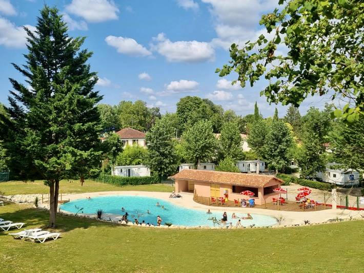 Gîte pour 5 personnes, avec bassin pour enfant à Gondrin