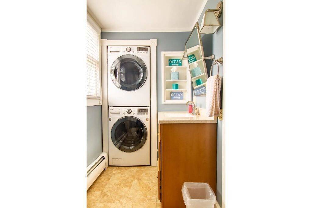 Ganze Wohnung, Nautically themed apartment with Ocean View in Bristol (RI), Bristol County