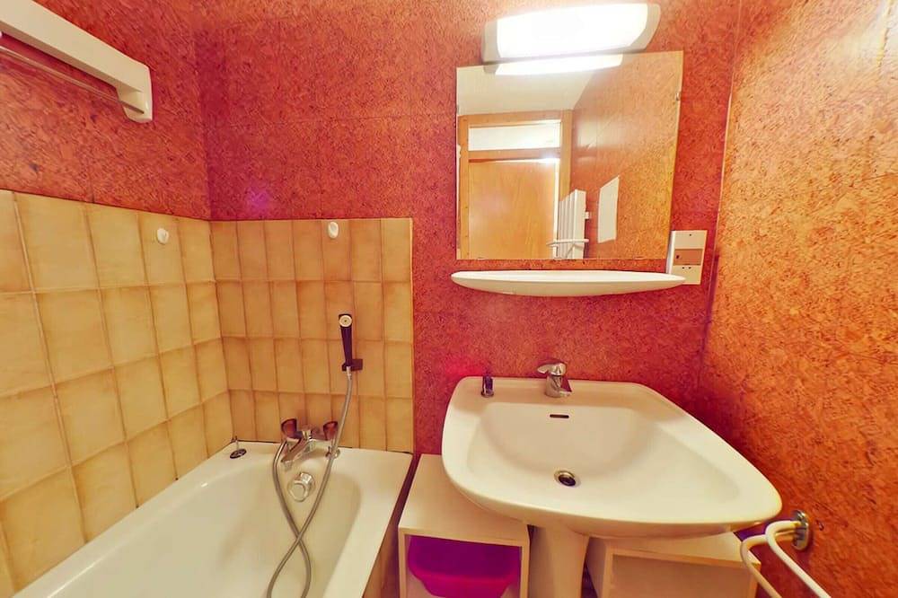 Appartamento intero, Cozy studio for 4 with balcony in Les Saisies center in Les Saisies, Albertville e dintorni