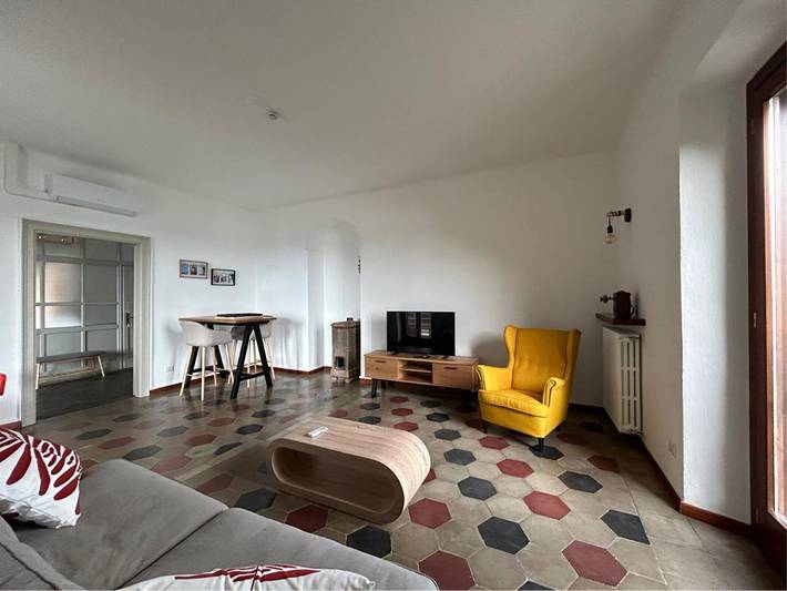 Gîte pour 5 personnes, avec vue sur le lac ainsi que jardin et vue à Gavirate - 4