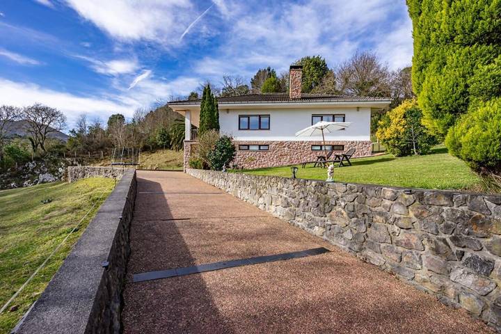 Casa rural para 6 personas, con terraza además de vistas y jardín en Ribadesella - 2
