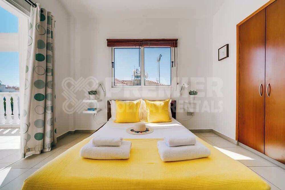 Villa Tia - 3 Schlafzimmer Villa mit eigenem Pool - 300 Meter vom Nissi Beach in Ayia Napa, Südzypern