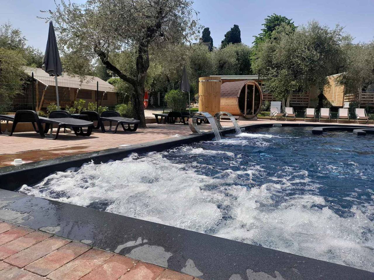 Mobilehome mit Klimaanlage und Terrasse in Padenghe sul Garda, Gardasee-Berge