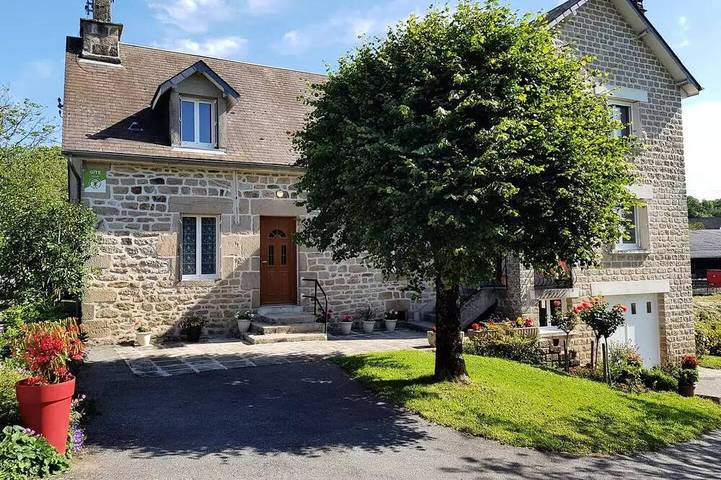 Cottage pour 4 personnes, avec terrasse à Saint-Augustin (Corrèze)