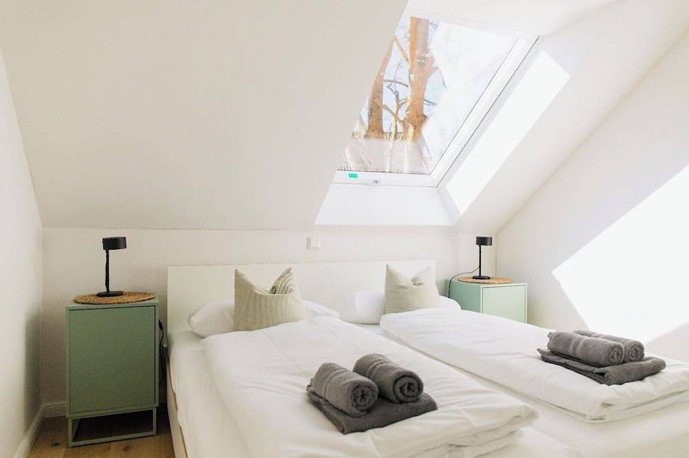 Ganze Wohnung, Maartje – Schöne Ferienwohnung in Rysum bei Greetsiel mit Terrasse & E-Ladesäule in Rysum, Krummhörn