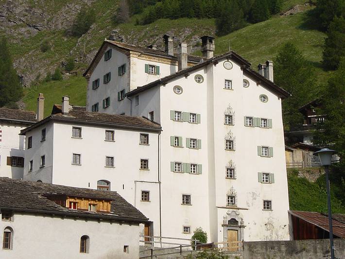 Ganze Ferienwohnung, Wohnung Etter Albertinihaus - 5-Bettwohnung in Splügenpass, Rheinwald