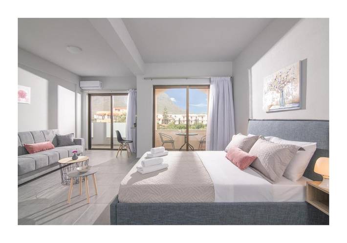 Hôtel pour 2 personnes, avec Balcon et Terrasse ainsi que Jardin et Piscine