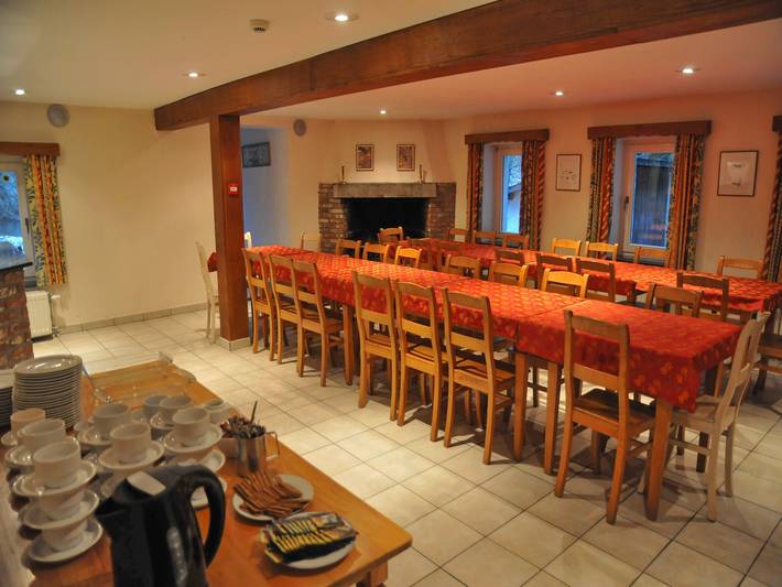 Location de vacances pour 24 personnes, avec jardin et terrasse ainsi que sauna et jacuzzi, adapté aux familles à Herbeumont - 2