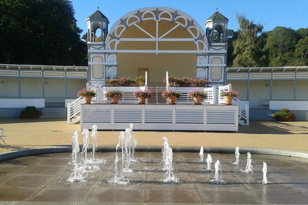Entire apartment, Vacation home Südstrand **** Use of swimming pool, exclusive house with own sauna in Göhren, Ruegen