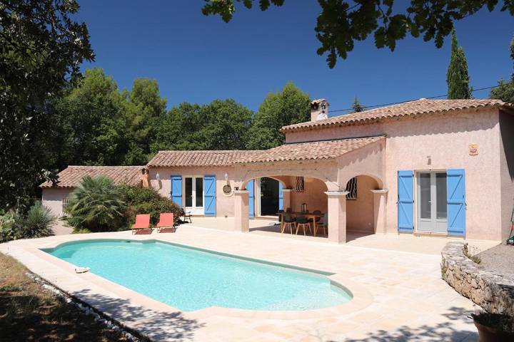 Location de vacances pour 7 personnes, avec jardin ainsi que piscine et vue à Moissac-Bellevue