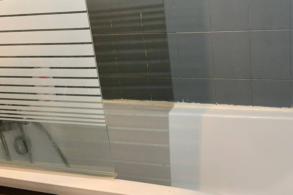 Appartement entier, Loue appartement 100 m2 dans résidence calme in Cergy, Val-d'Oise