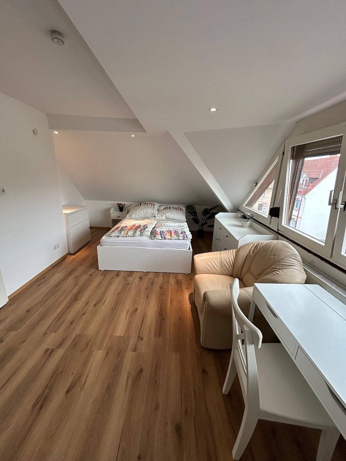 Ganze Wohnung, Apartment '4' mit Balkon und Wlan in Leimen, Rheinebene