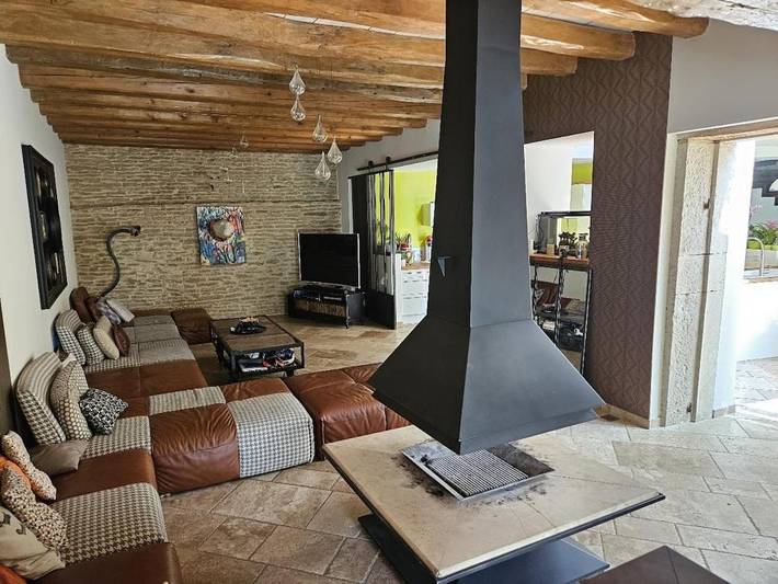 Location de vacances pour 12 personnes, avec piscine ainsi que terrasse et jacuzzi à Messigny-et-Vantoux - 2