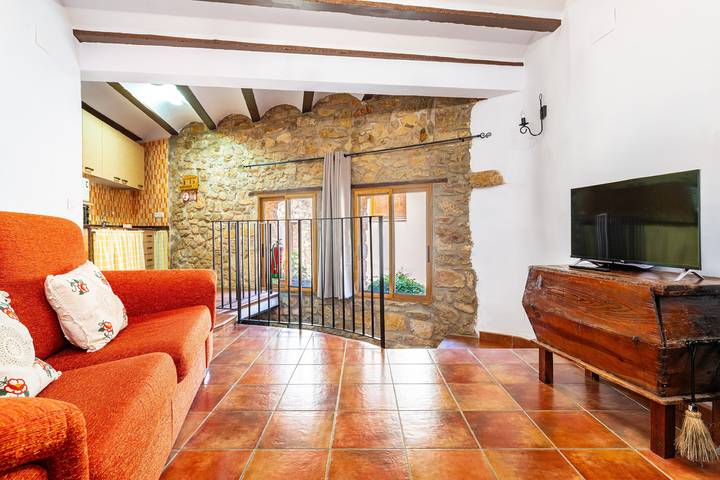 Apartamento entero, Apartamento 'Loft Cuco' con vistas a la montaña y Wi-Fi in Puebla de Benifasar, Massis dels Ports