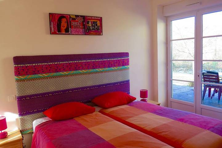 Gîte pour 7 personnes, avec jardin et piscine, animaux acceptés à Urval - 3