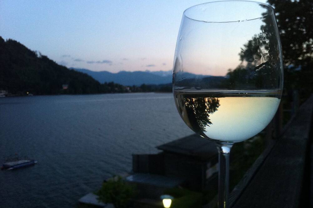 Ganze Wohnung, Luxuriöses Apartment direkt am Ufer des Ossiacher See - Wlan in Treffen am Ossiacher See, Gerlitzen