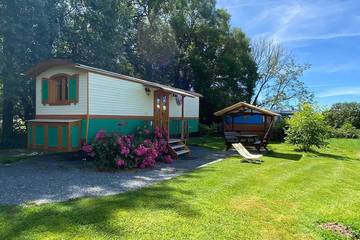 Gîte pour 4 personnes, avec jardin et piscine à Saint-Pardoux (Puy-de-Dôme)