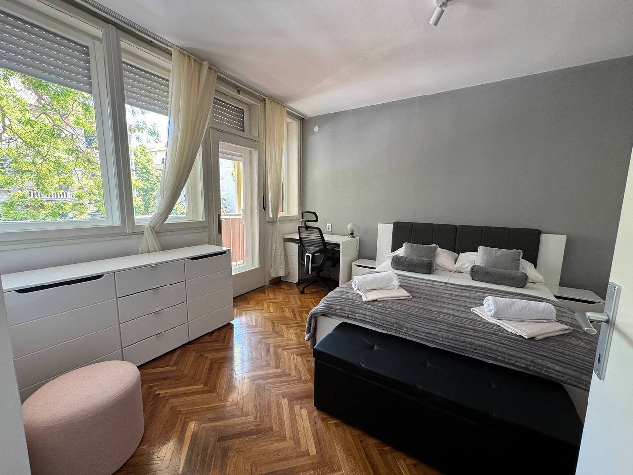 Hel leilighet, Large 3Br apartment in the center & sand beach 5Bd in Bačvice, Split