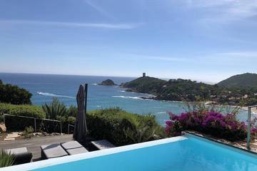 Location de vacances pour 10 personnes, avec jardin dans Plage de Fautea