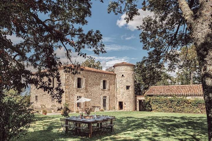 Gîte pour 14 personnes, avec Jardin à Jegun