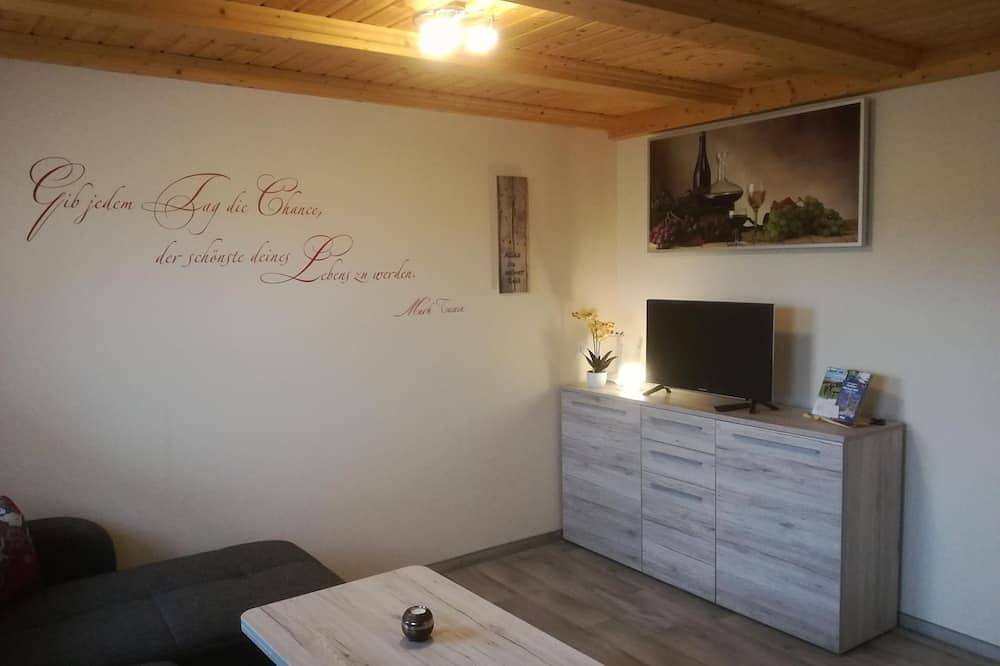 Ganze Wohnung, Moderne Ferienwohnung (40m2) mit Kaminofen in Kaltenwestheim, Biosphärenreservat Rhön